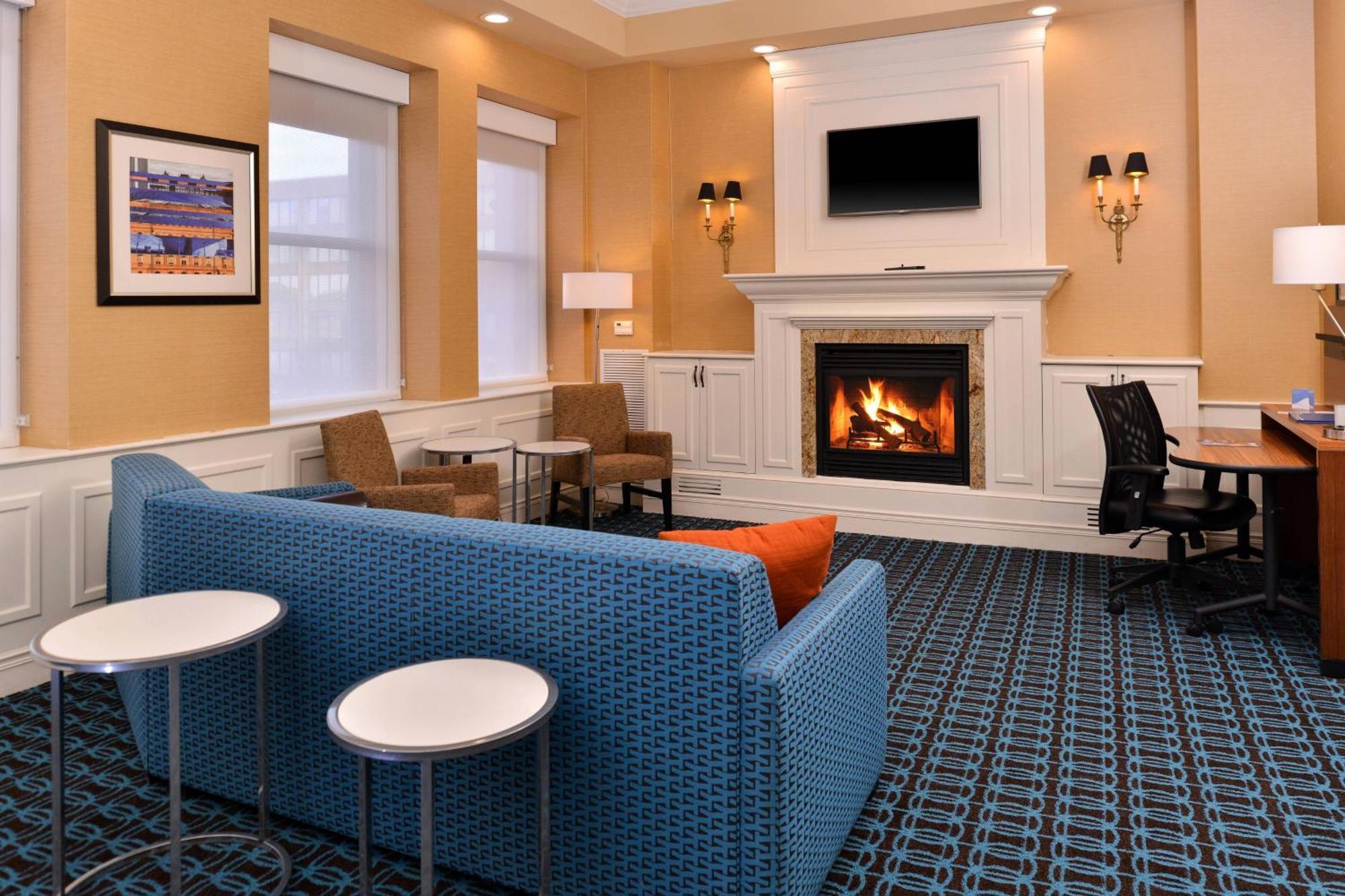Fairfield Inn & Suites By Marriott Albany Downtown Экстерьер фото
